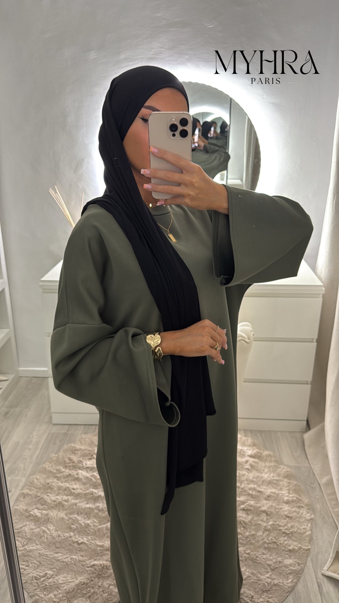 robe ness kaki